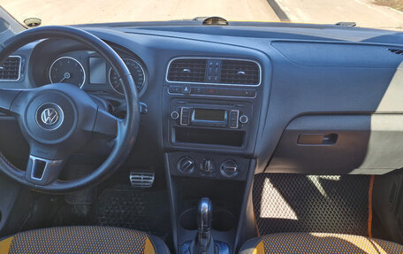 Volkswagen Polo VI (EU Market), 2011 год, 1 060 000 рублей, 14 фотография