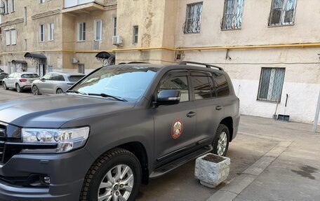 Toyota Land Cruiser 200, 2016 год, 6 100 000 рублей, 3 фотография