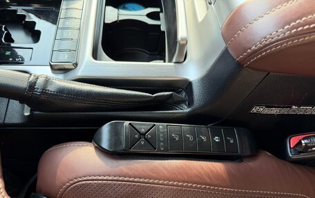 Toyota Land Cruiser 200, 2016 год, 6 100 000 рублей, 8 фотография