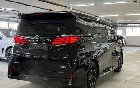 Toyota Alphard, 2024 год, 12 499 000 рублей, 9 фотография