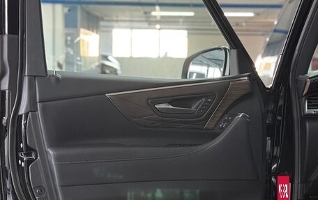 Toyota Alphard, 2024 год, 12 499 000 рублей, 13 фотография