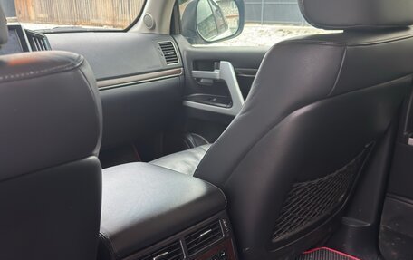 Toyota Land Cruiser 200, 2017 год, 4 500 000 рублей, 15 фотография