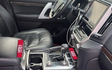 Toyota Land Cruiser 200, 2017 год, 4 500 000 рублей, 25 фотография