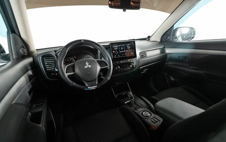 Mitsubishi Outlander III рестайлинг 3, 2012 год, 1 390 000 рублей, 7 фотография