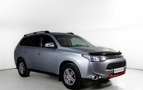 Mitsubishi Outlander III рестайлинг 3, 2012 год, 1 390 000 рублей, 3 фотография