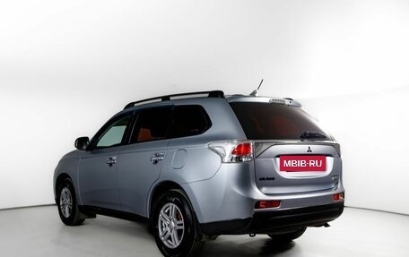 Mitsubishi Outlander III рестайлинг 3, 2012 год, 1 390 000 рублей, 6 фотография