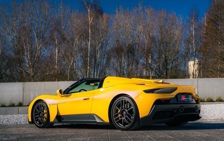 Maserati MC20, 2023 год, 35 700 000 рублей, 9 фотография