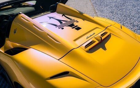 Maserati MC20, 2023 год, 35 700 000 рублей, 10 фотография