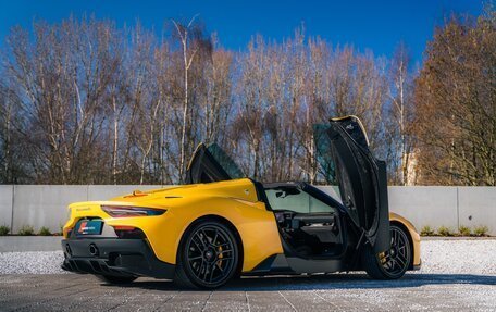 Maserati MC20, 2023 год, 35 700 000 рублей, 6 фотография