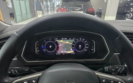 Volkswagen Tiguan II, 2023 год, 3 182 000 рублей, 17 фотография