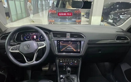 Volkswagen Tiguan II, 2023 год, 3 182 000 рублей, 8 фотография