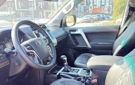 Toyota Land Cruiser Prado 150 рестайлинг 2, 2018 год, 3 700 000 рублей, 4 фотография