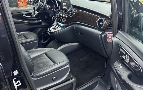 Mercedes-Benz V-Класс, 2017 год, 4 800 000 рублей, 11 фотография