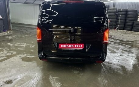 Mercedes-Benz V-Класс, 2017 год, 4 800 000 рублей, 4 фотография