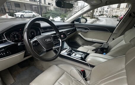 Audi A8, 2018 год, 4 500 000 рублей, 5 фотография