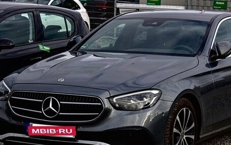 Mercedes-Benz E-Класс, 2021 год, 3 499 000 рублей, 14 фотография