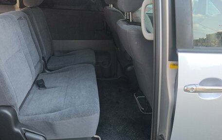 Toyota Noah III, 2005 год, 850 000 рублей, 6 фотография