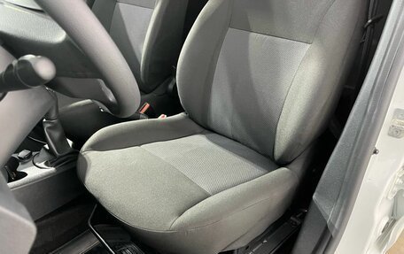 Renault Logan II, 2017 год, 800 000 рублей, 14 фотография