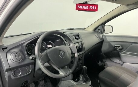 Renault Logan II, 2017 год, 800 000 рублей, 8 фотография