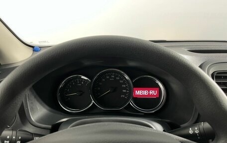 Renault Logan II, 2017 год, 800 000 рублей, 13 фотография