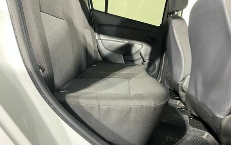 Renault Logan II, 2017 год, 800 000 рублей, 17 фотография