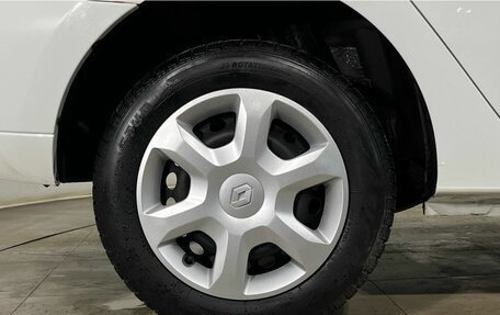 Renault Logan II, 2017 год, 800 000 рублей, 23 фотография