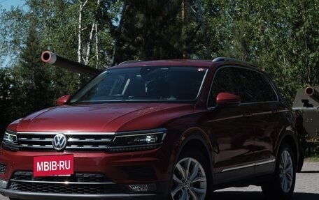 Volkswagen Tiguan II, 2018 год, 1 900 000 рублей, 2 фотография