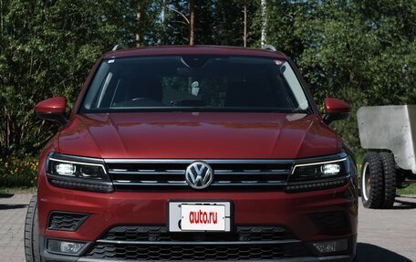 Volkswagen Tiguan II, 2018 год, 1 900 000 рублей, 1 фотография