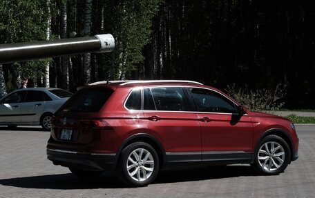 Volkswagen Tiguan II, 2018 год, 1 900 000 рублей, 4 фотография