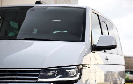 Volkswagen Multivan T6 рестайлинг, 2020 год, 5 499 000 рублей, 2 фотография