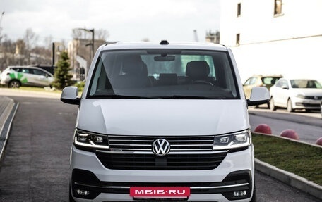 Volkswagen Multivan T6 рестайлинг, 2020 год, 5 499 000 рублей, 3 фотография