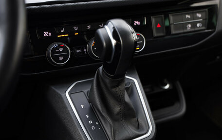 Volkswagen Multivan T6 рестайлинг, 2020 год, 5 499 000 рублей, 22 фотография