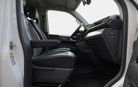 Volkswagen Multivan T6 рестайлинг, 2020 год, 5 499 000 рублей, 27 фотография