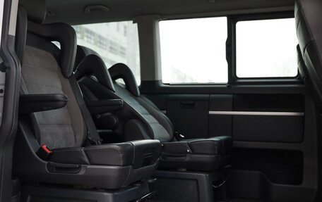 Volkswagen Multivan T6 рестайлинг, 2020 год, 5 499 000 рублей, 33 фотография