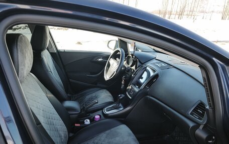 Opel Astra J, 2011 год, 690 000 рублей, 1 фотография