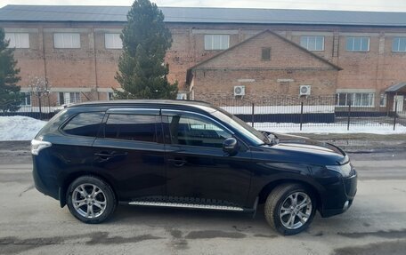Mitsubishi Outlander III рестайлинг 3, 2012 год, 1 850 000 рублей, 1 фотография
