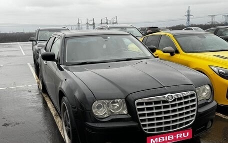 Chrysler 300C II, 2005 год, 1 500 000 рублей, 1 фотография