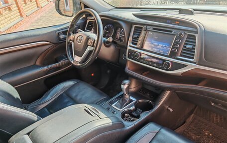 Toyota Highlander III, 2014 год, 3 300 000 рублей, 1 фотография