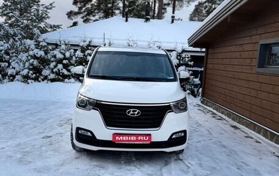Hyundai H-1 II рестайлинг, 2019 год, 2 550 000 рублей, 1 фотография