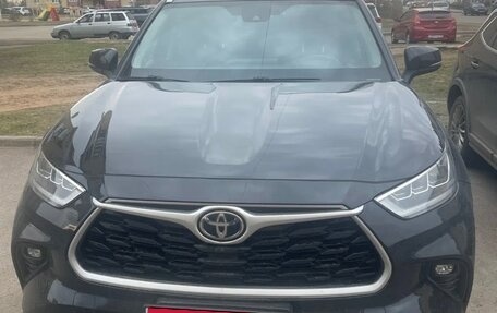 Toyota Highlander, 2022 год, 4 700 000 рублей, 1 фотография