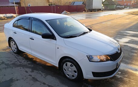 Skoda Rapid I, 2014 год, 880 000 рублей, 4 фотография
