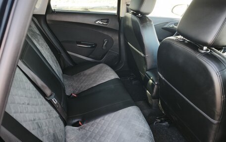 Opel Astra J, 2011 год, 690 000 рублей, 2 фотография