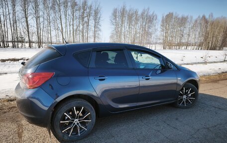 Opel Astra J, 2011 год, 690 000 рублей, 10 фотография