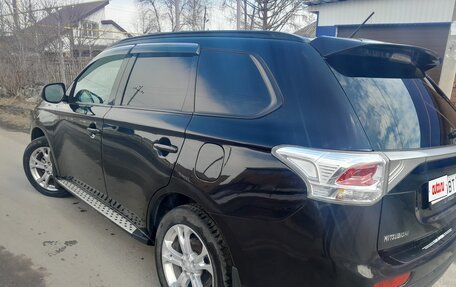 Mitsubishi Outlander III рестайлинг 3, 2012 год, 1 850 000 рублей, 3 фотография