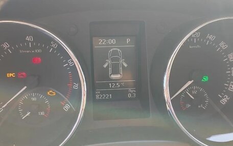 Skoda Yeti I рестайлинг, 2015 год, 1 500 000 рублей, 10 фотография