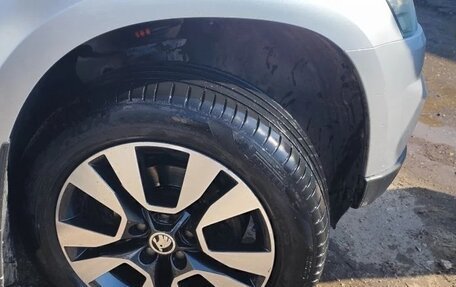 Skoda Yeti I рестайлинг, 2015 год, 1 500 000 рублей, 18 фотография