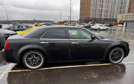 Chrysler 300C II, 2005 год, 1 500 000 рублей, 2 фотография