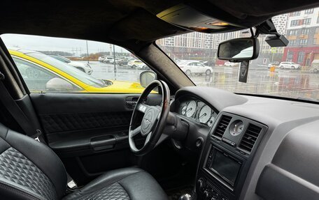 Chrysler 300C II, 2005 год, 1 500 000 рублей, 7 фотография