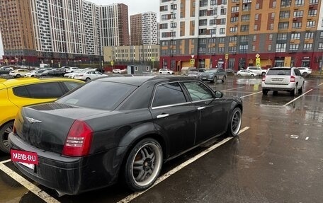 Chrysler 300C II, 2005 год, 1 500 000 рублей, 3 фотография