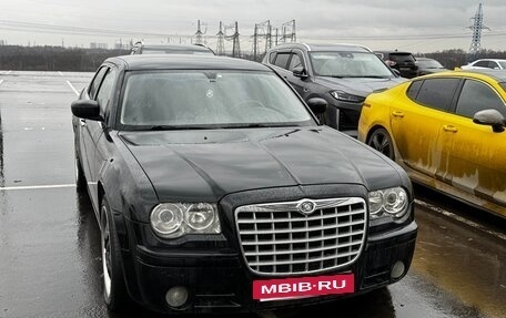 Chrysler 300C II, 2005 год, 1 500 000 рублей, 6 фотография